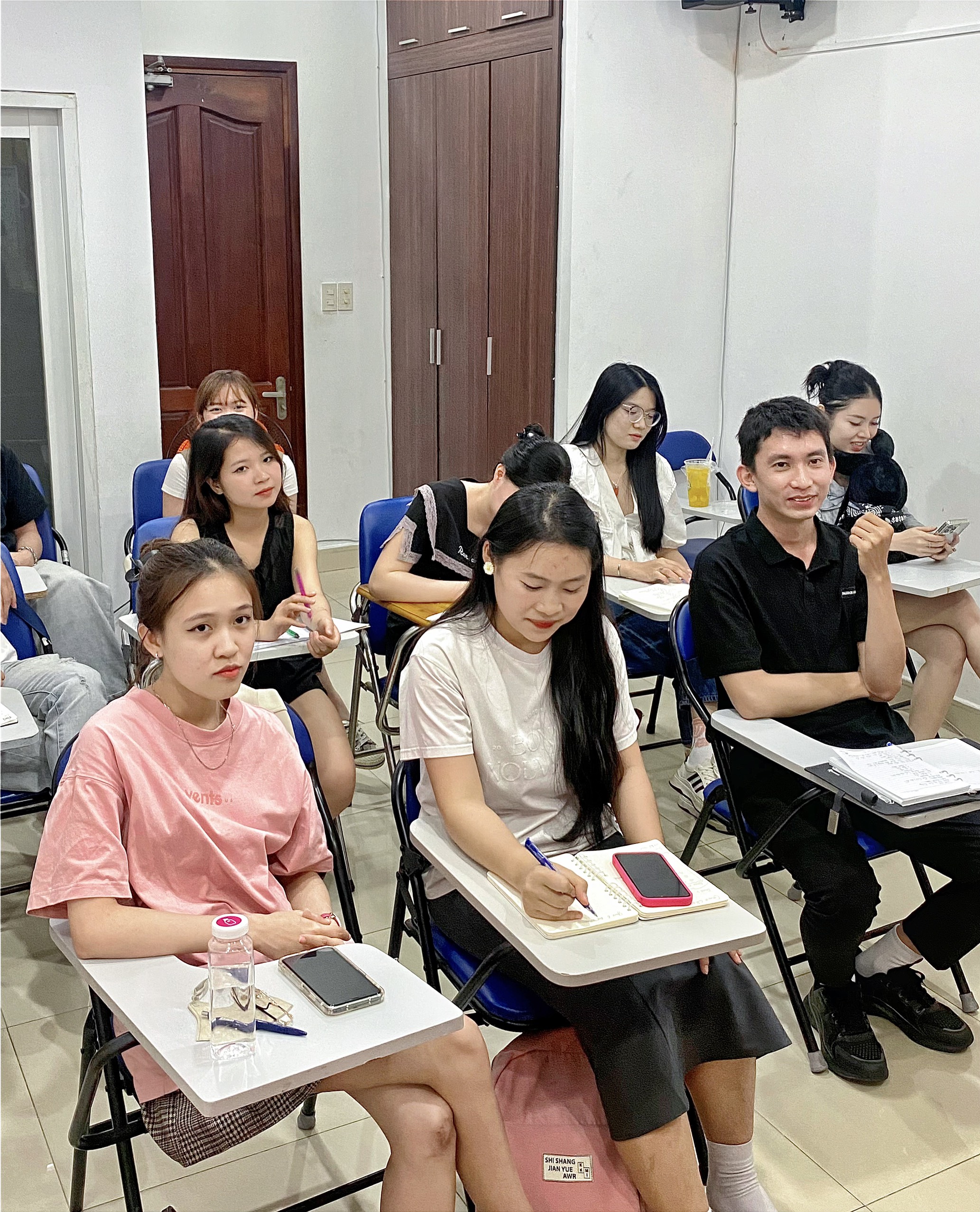 giao tiếp