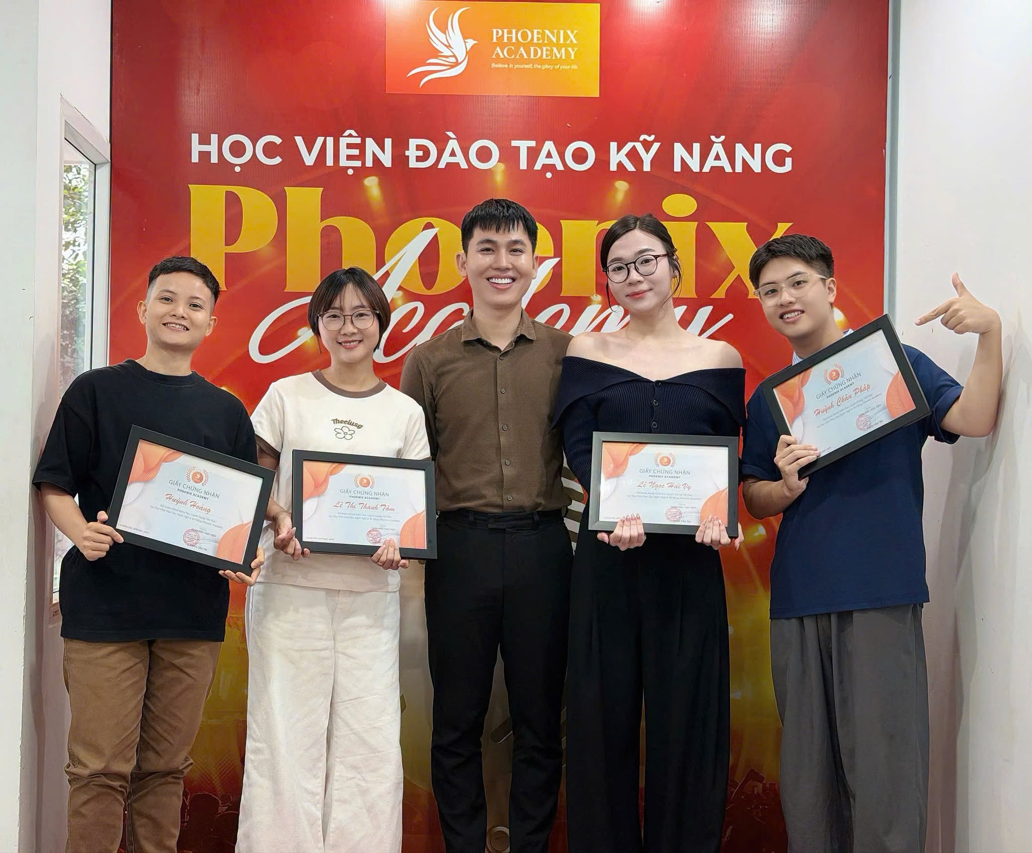 mức cát-xê của mc